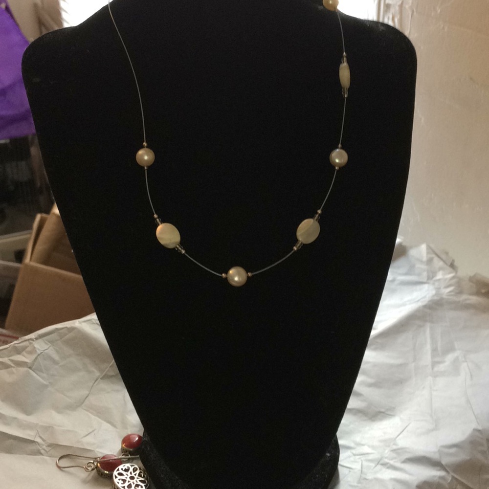 Silpada floating pearl choker